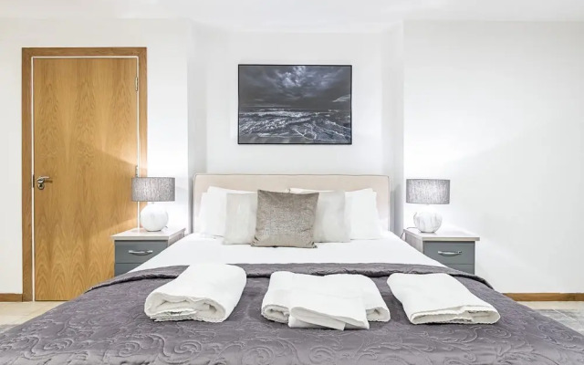 Laystall Apartment