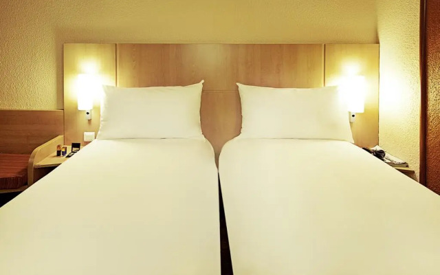 Ibis Oran Les Falaises