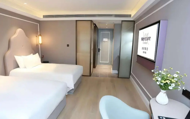 Mercure Wuhan Yangluo