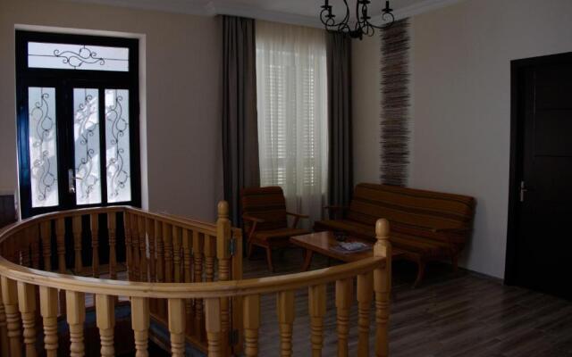 Guest House Aisi