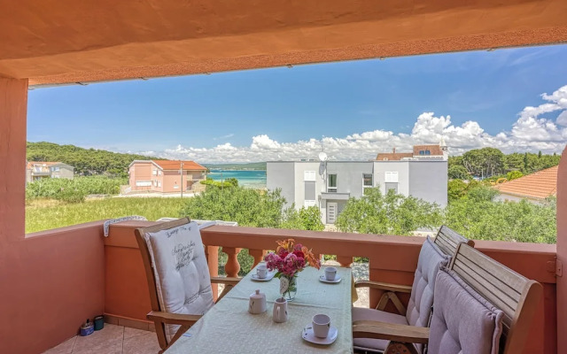 Seaview Apartment in Pasman A1