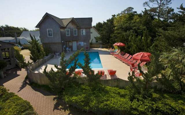 Courtyard Villas on Silver Lake Harbor