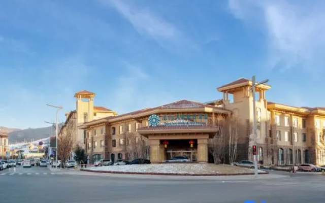 Tang Inn Hot Spring Holiday Hotel – Exterior – Zhangjiakou