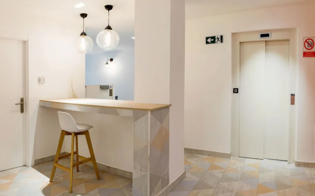 Home Art Apartments Salamanca
