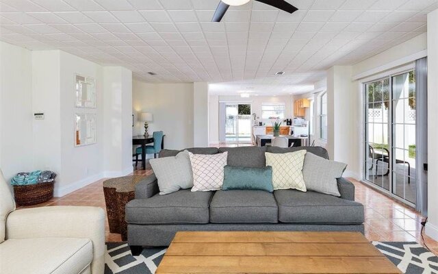 Golden Sands - Five Bedroom Home