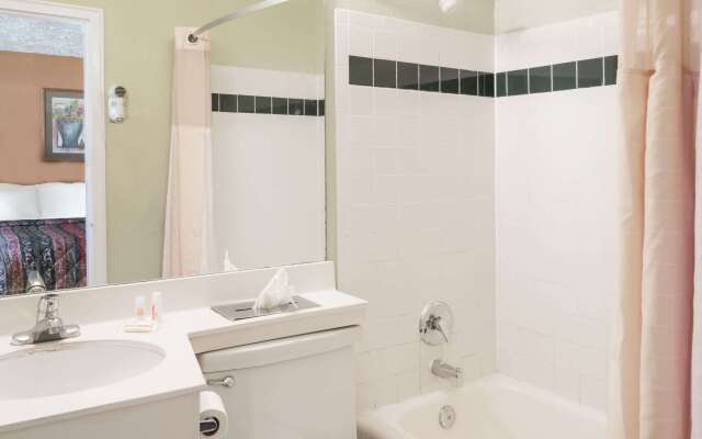 Days Inn by Wyndham Henrietta/Rochester Area
