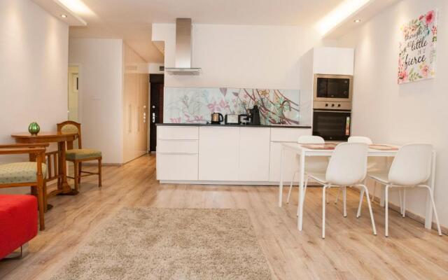 Ilona 2 Bedrooms Apartment In The Center