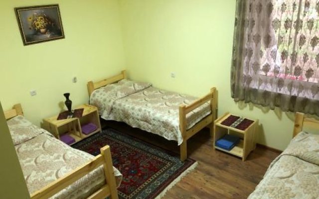 Areni Lodge Guest House & Cottage