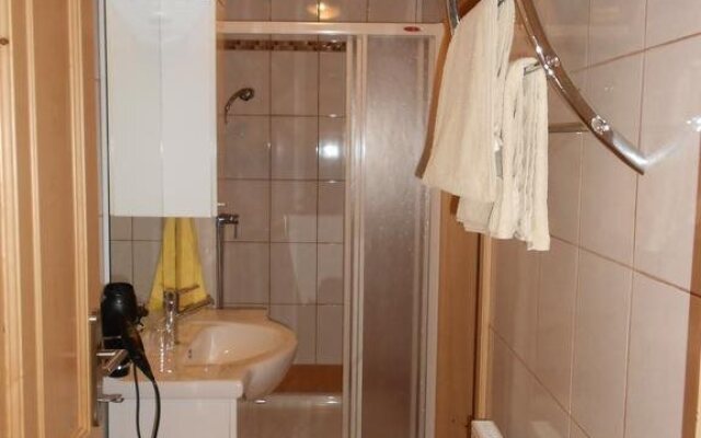 Weingut-Gästezimmer Schwalm