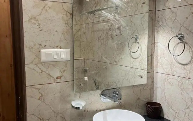 The Aesthetic Hotel & Restaurant