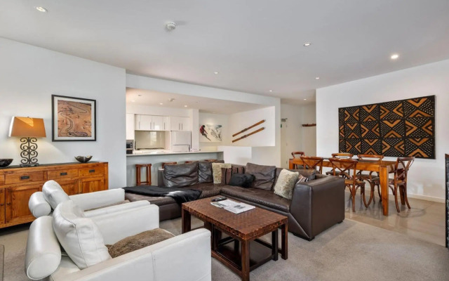 Elevation 3 bedroom with gas fire and spectacular views