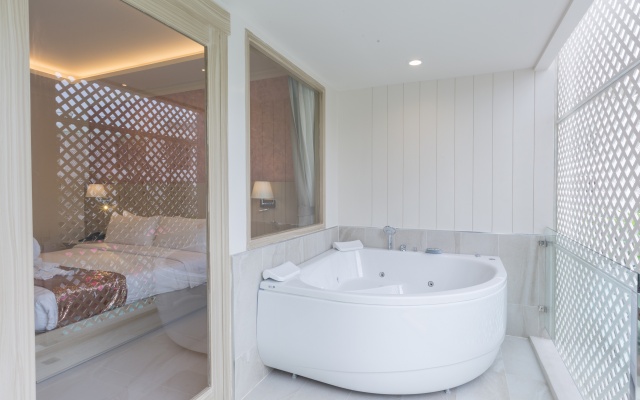 The Sea - Cret Hua Hin