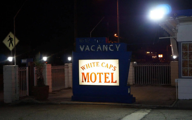 White Caps Motel