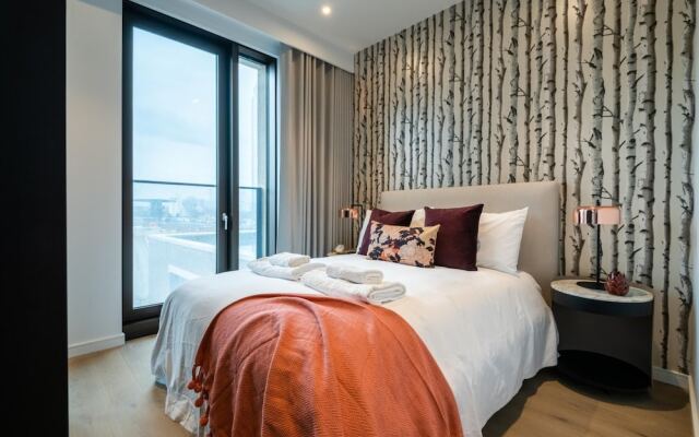 Sensational Studio Apartment in London s Vibrant Canary Wharf