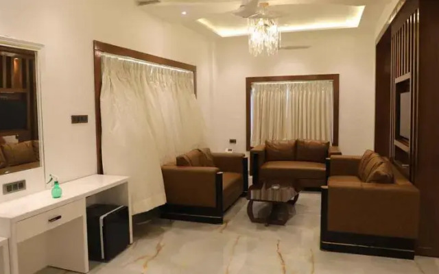 Golden Stone Ressorts