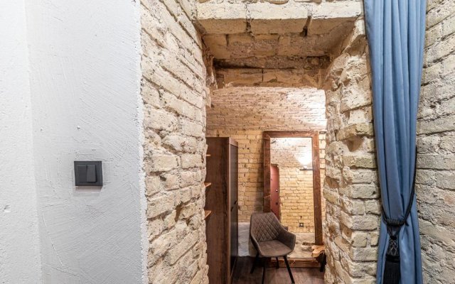 UNESCO Hidden Arches – Restored 3 Bedroom Apartment in the Historic Pilies St.