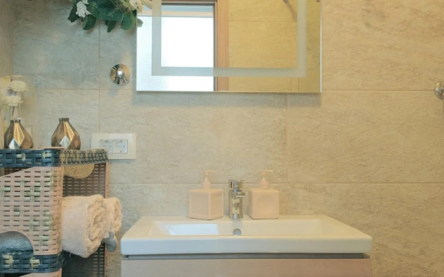 Chic and Elegant Flat Near Beach in Montenegro