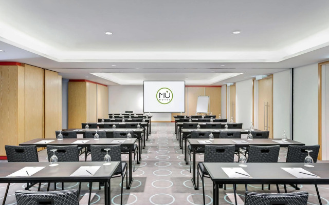 MÙ Hotel