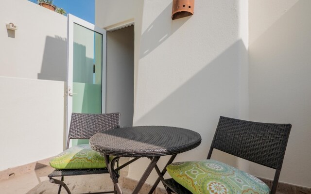 Expansive Views of Famous Cabo Arch: Villa Sirena