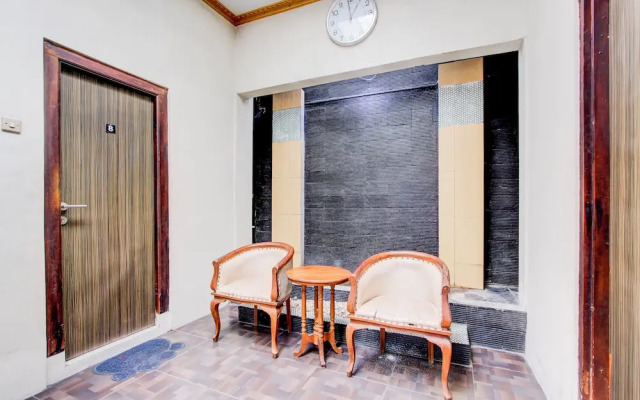 Hotel O Jalan Malioboro Near Stasiun Tugu Yogyakarta Formerly Hotel Baru