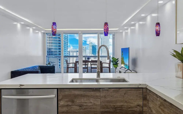 Serene and Modern Apartment Centrally Located