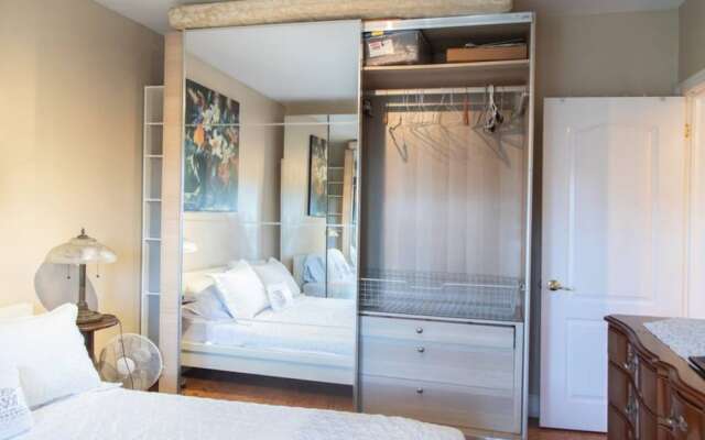 Charming Newly Renovated 2 Bedroom Apartment