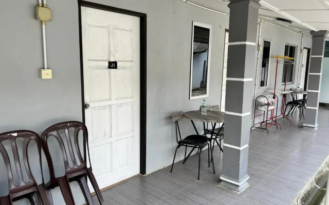 Julies Hostel Taman Negara