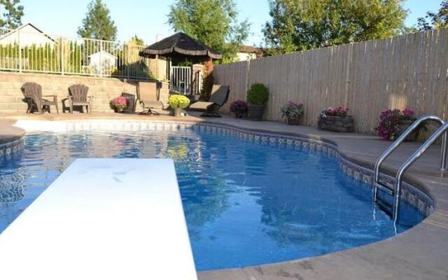 Poolside Retreat