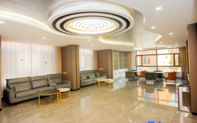 Qingfeng Xiaozhu Hotel