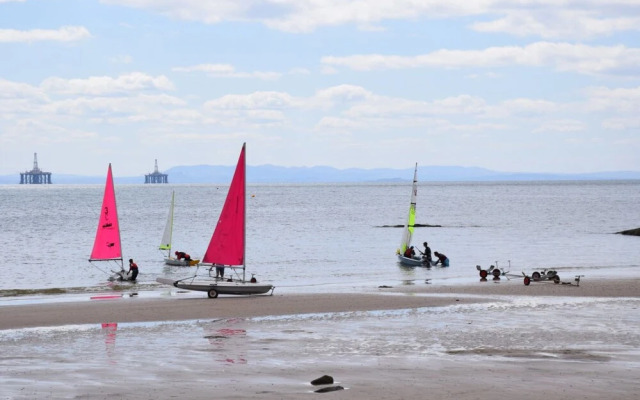 Seascape Largo