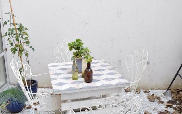 Arty 1 Bedroom Apartment in Camberwell Sleeps 2