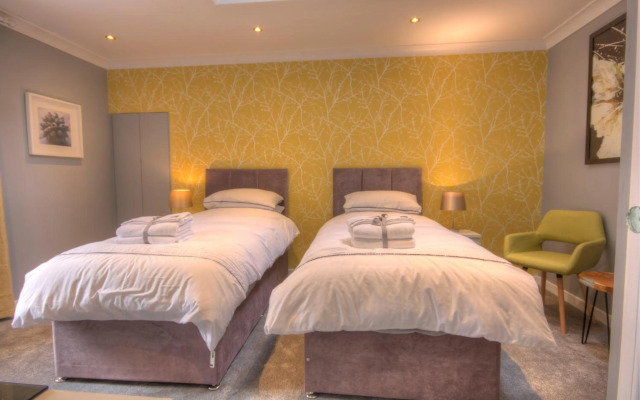 Thistle Apartment, Main street, Golspie