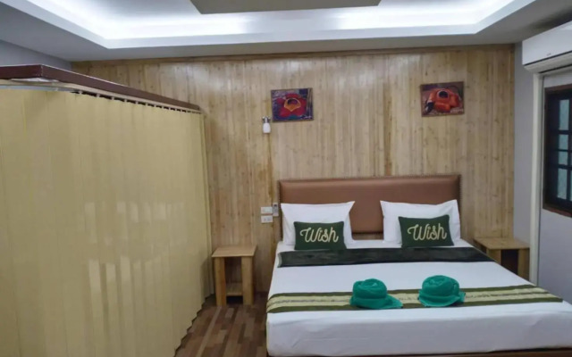 The royal bamboo lodge