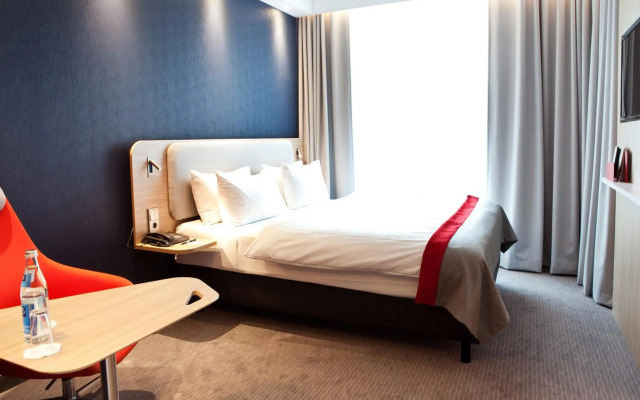 Holiday Inn Express Frankfurt Airport-Raunheim by IHG