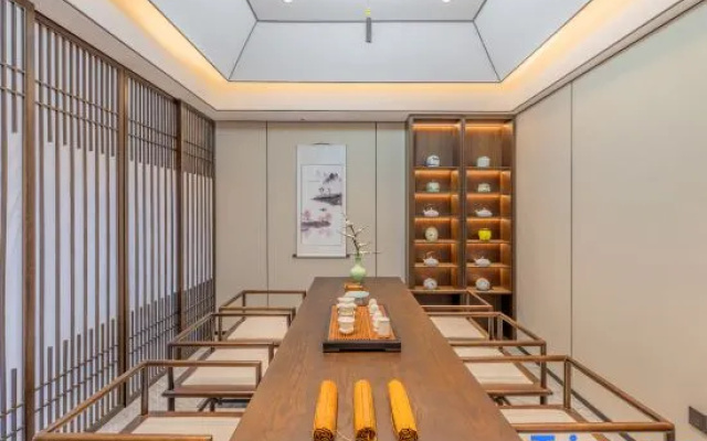 Moshang Qingya Hotel (Wuhan Hankou Railway Station)