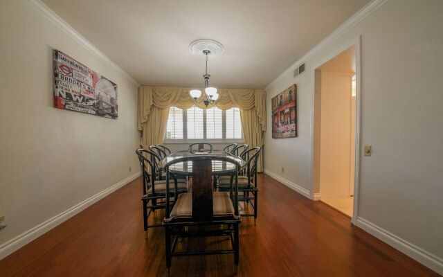 Luxurious 5BR near Las Vegas Strip