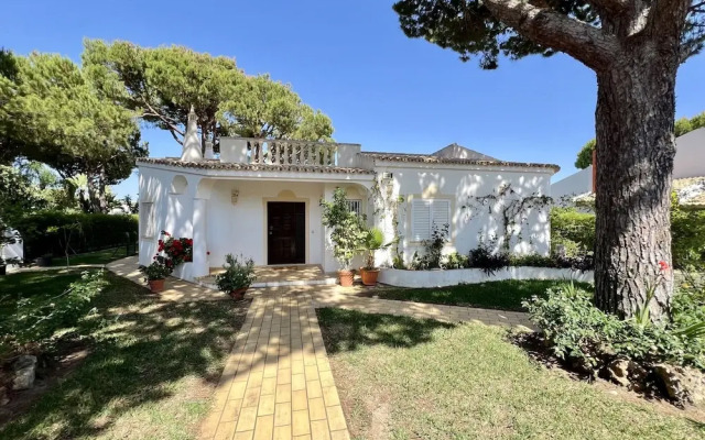 Vilamoura White House Villa by Homing