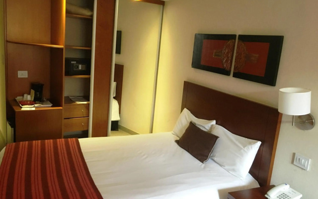 Howard Johnson by Wyndham Yerba Buena