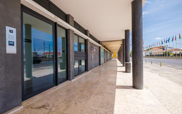 Nomad's 2bdr Riverside Lisbon