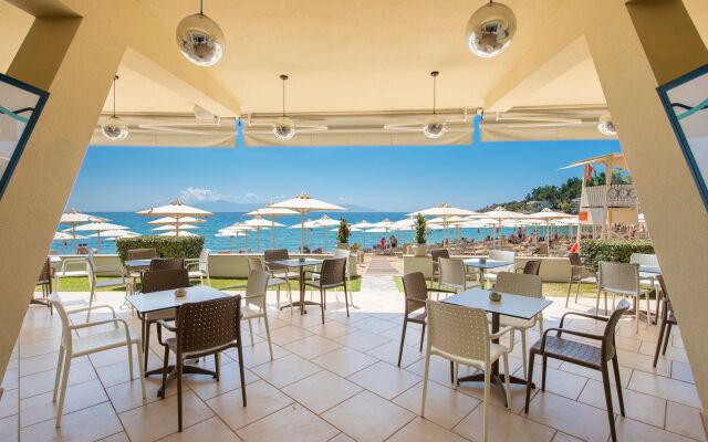 Отель Bomo Tosca Beach