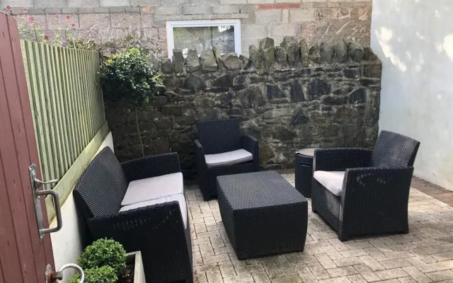 Fabulous, Modern 2 Bed Flat in Central Cardiff