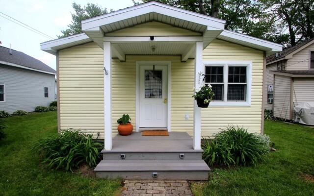 3314 Highland Ave. 4 Bedroom Home by RedAwning