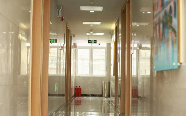 Super 8 Hotel (Tianjin Huanhu Hospital)