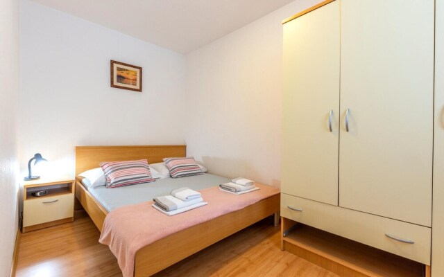 Beautiful Apartment in Pisak With Wifi and 1 Bedrooms