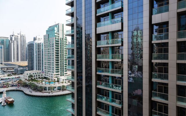 Luxury apartment with Dubai Marina views