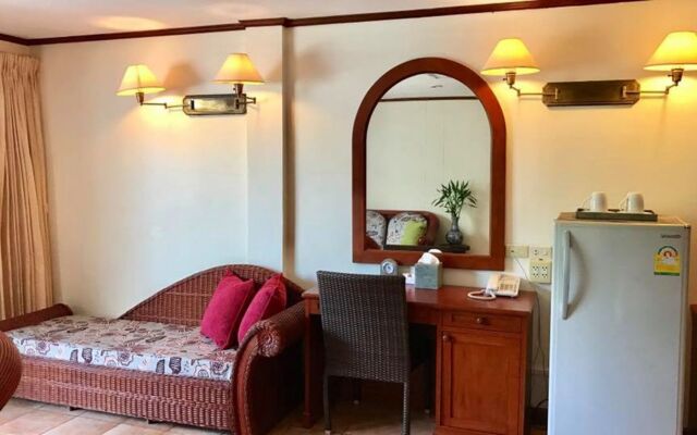 Surin Bay Inn
