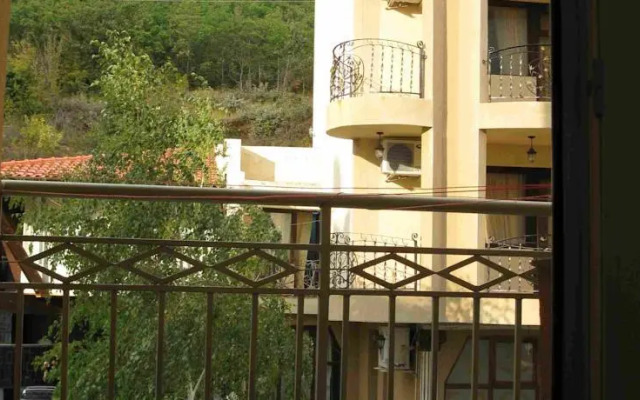 Grandview Apartments