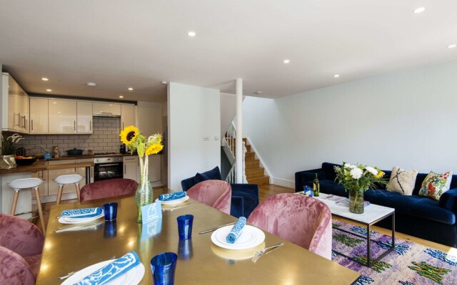 The Dunworth Mews Apartment - ANB