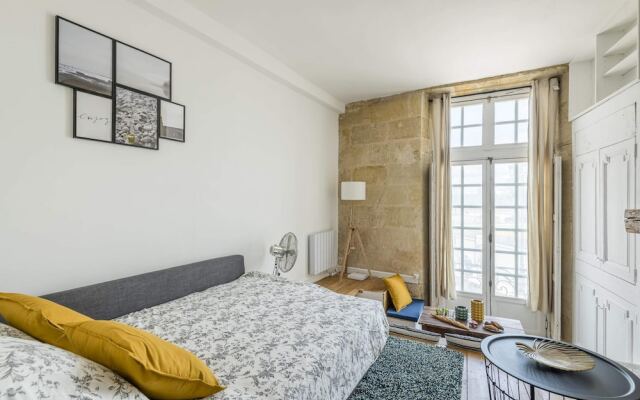 Nice Apartment on the Docks
