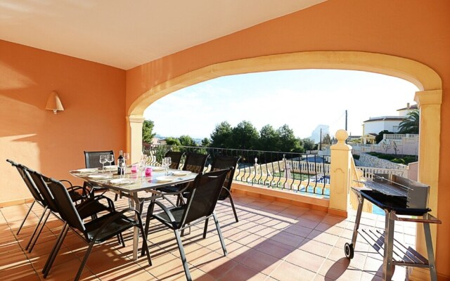 Villa - 4 Bedrooms with Pool, WiFi and Sea views - 104970
